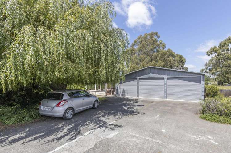 1649 Cust Road Cust_30