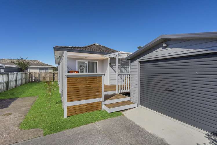 2/212 Waitemata Drive Ranui_15