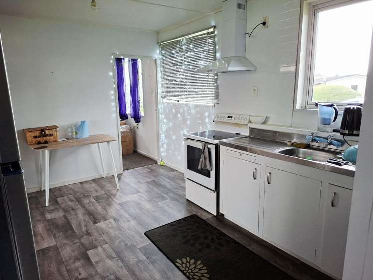 128 Havelock Street Riverton_3