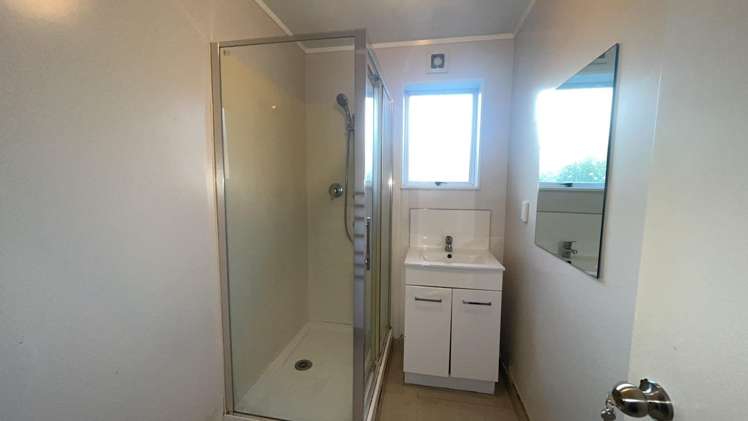 5A Taupo Street Green Bay_5