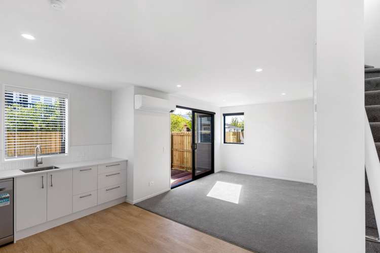 437 Worcester Street Linwood_10