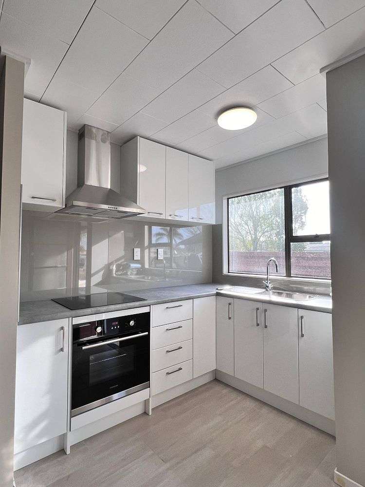 2/757 Gladstone Road_0