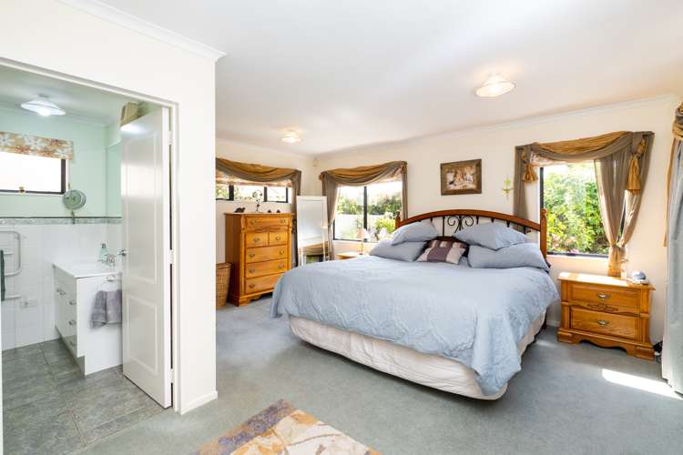 2 Hikanui Place Havelock North_17