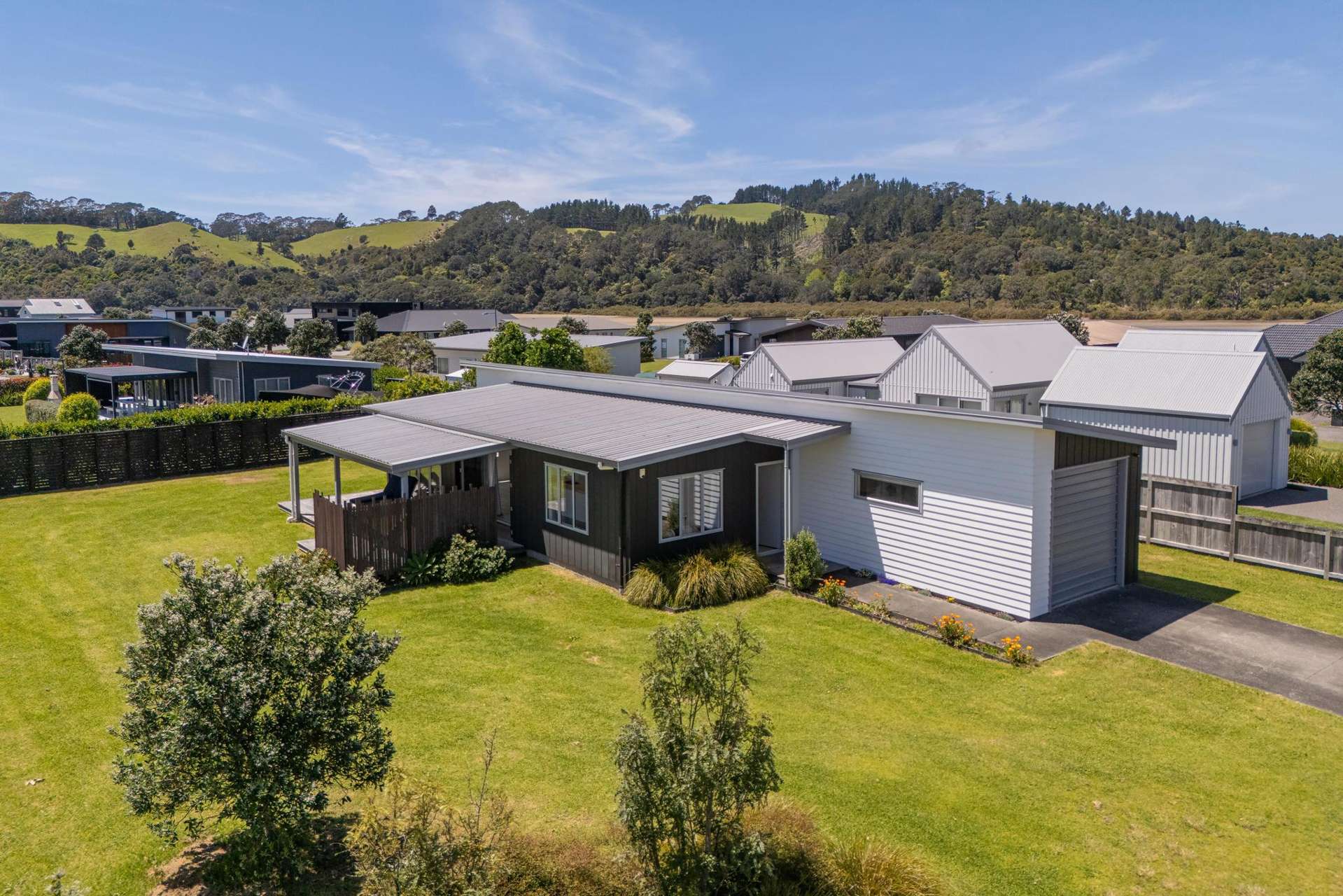 42 Longreach Drive Cooks Beach_0