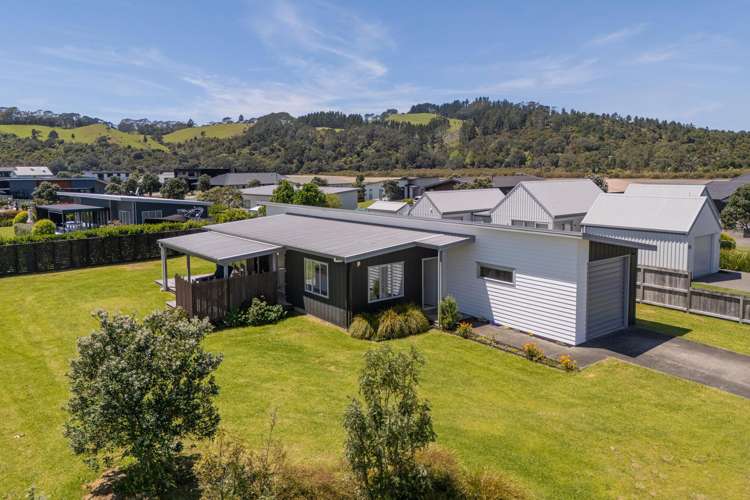 42 Longreach Drive Cooks Beach_0