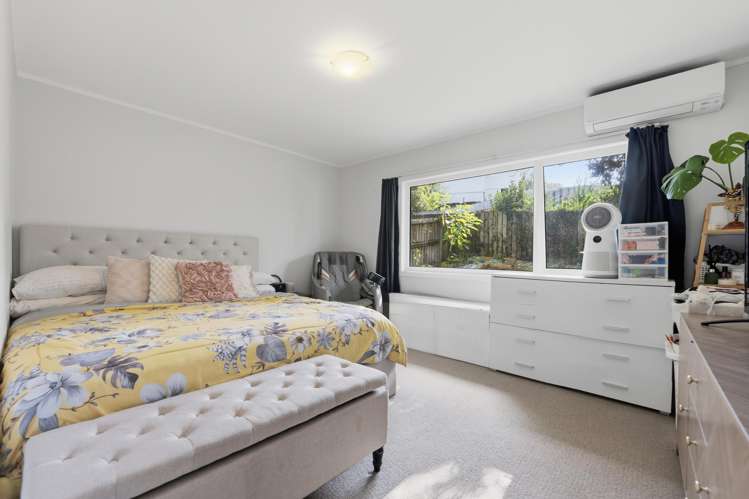 21b Taurus Crescent Beach Haven_11