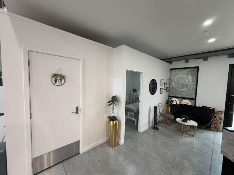 2/90 Hobsonville Road Hobsonville_12