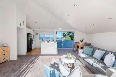 2/19 Toroa Street_2
