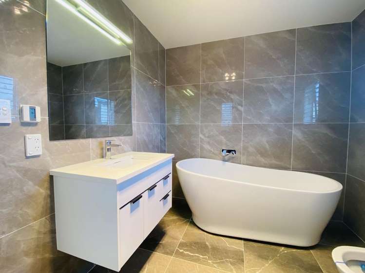 21 Hangar Lane 11428_12