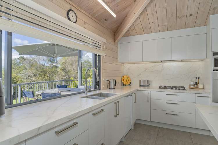 102 South Highway East Whitianga_23