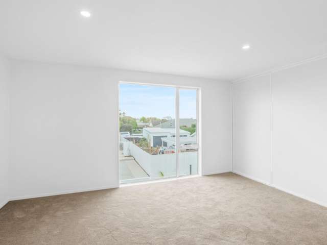 8/24 Dampier Street Woolston_4