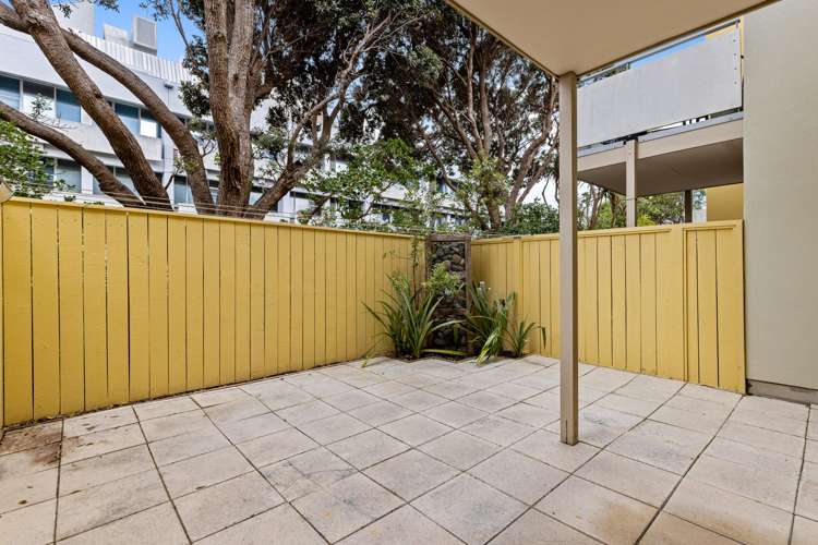 34/305 Evans Bay Parade Hataitai_16