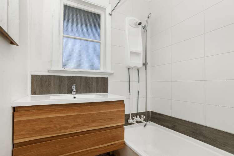 50 Coast Road Wainuiomata_10