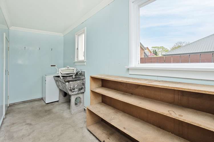 89 Thames Street Avenal_18