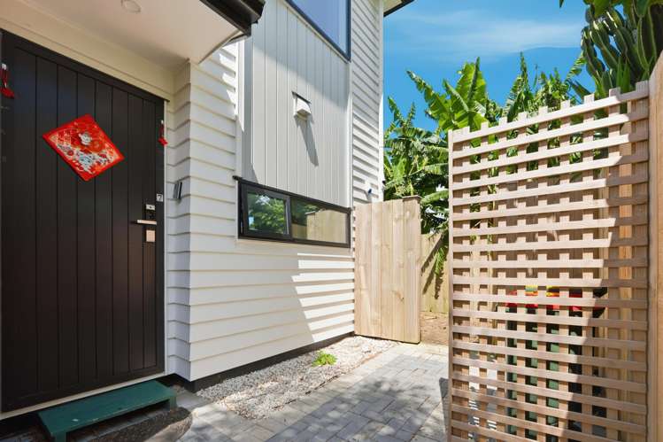 7/3 Royal View Road Te Atatu South_13