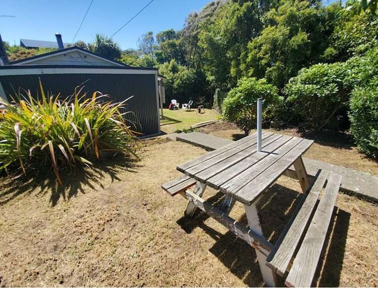 18 Violet Street Riverton_17