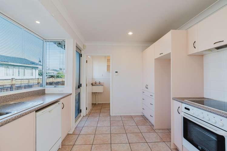 14 Fiona Place Dinsdale_8