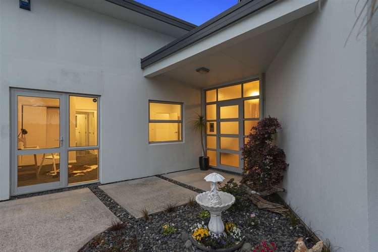 6 Heathfield Avenue Huntington_24