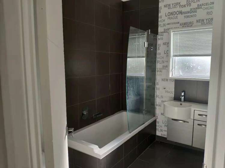 14 Tiri View Place Waiake_1