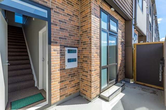 Vendors Have Bought – Must Be Sold!