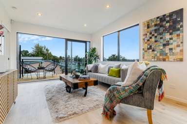 935 Whangaparaoa Road_4