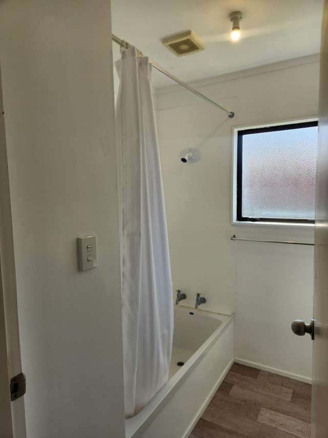  1/264 Fergusson Drive Heretaunga_2