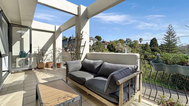 Sunsets, Space & Mega Garaging!