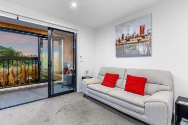 202/489 Selwyn Street_1