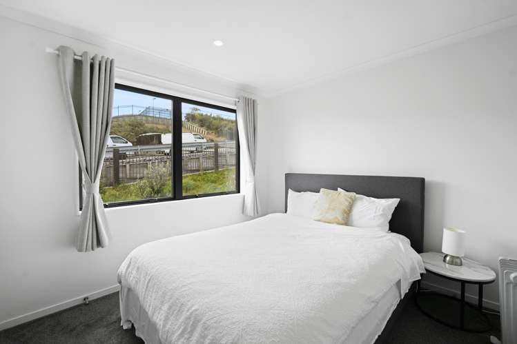 1 Oku Close Hillcrest_11