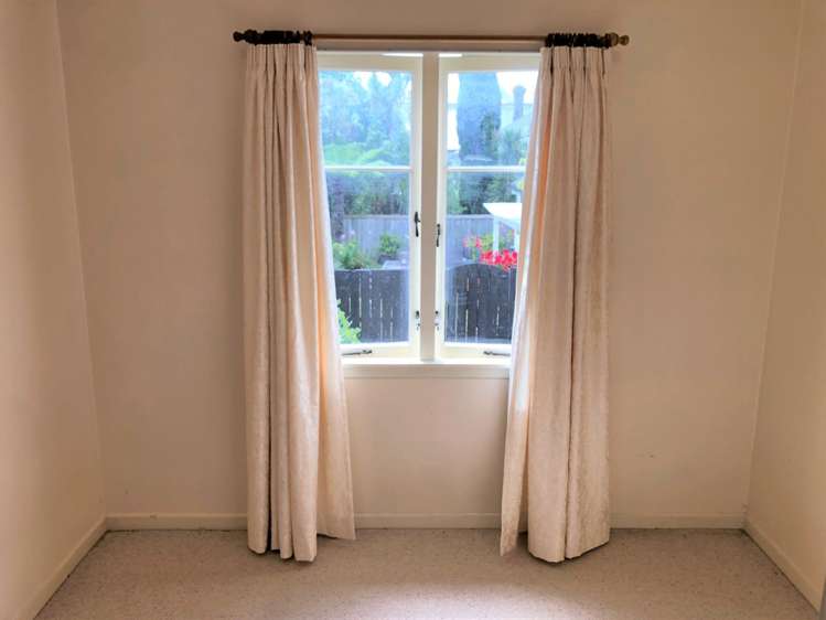 26a Queens Parade Devonport_10