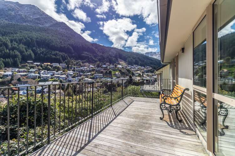 12b Broadview Rise Fernhill/Sunshine Bay_15