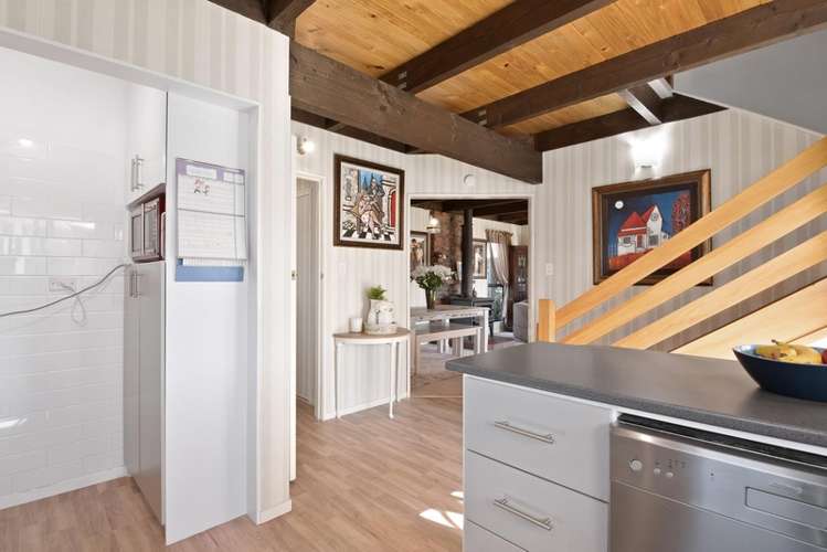 17 Harcourt Place Wakefield_11