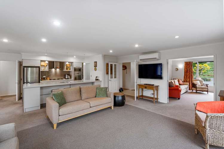 4 Fw Delamain Drive Yaldhurst_5