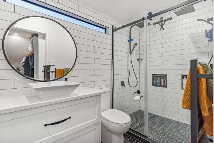 5 Poaka Place Beach Haven_23