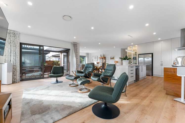 25 Makete Crescent_2