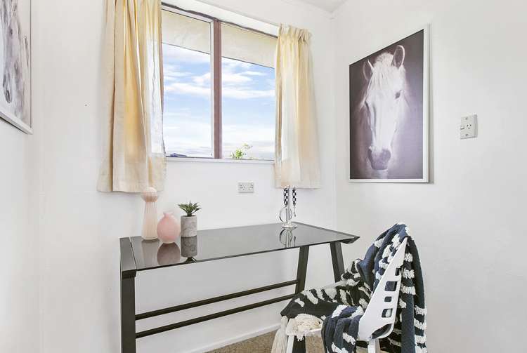 2/75 Cliff View Drive Green Bay_8