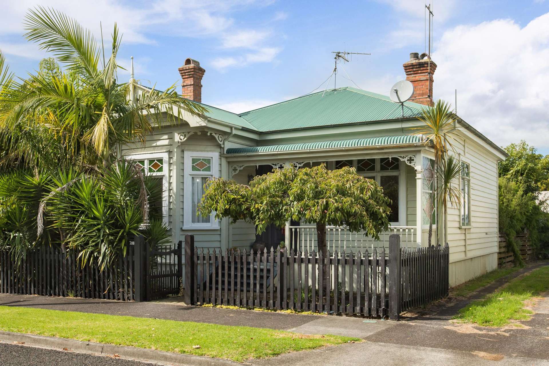 208 Banks Street Thames_0