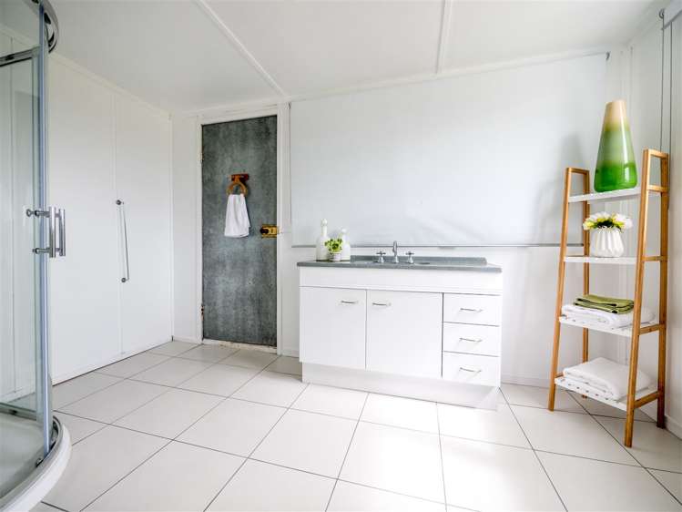 147 Forest Hill Road Henderson_30