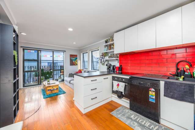 26/42 Saint Benedicts Street Eden Terrace_1