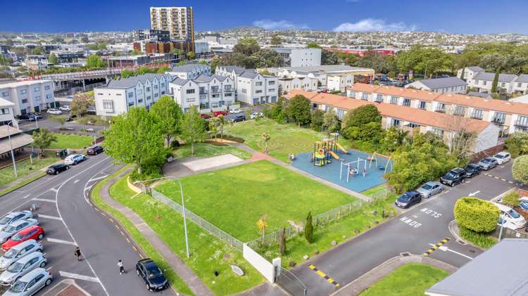 20/3 Ambrico Place New Lynn_24