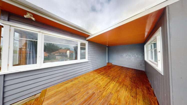 8 Churchill Crescent 1206_20