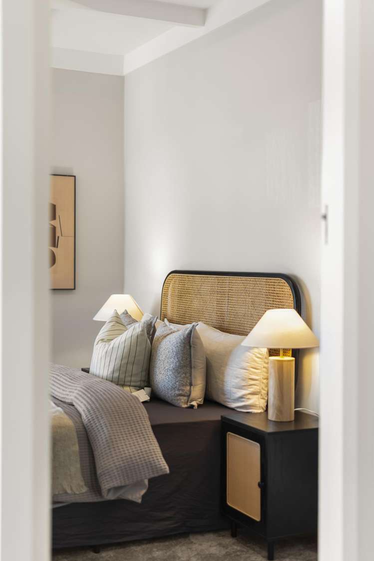 8 Creamer Avenue Belmont_38