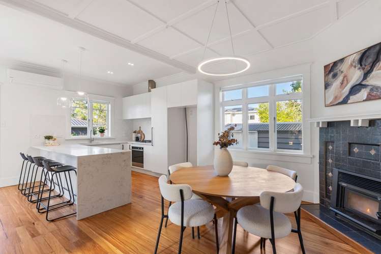 85 Kiwi Road Point Chevalier_11