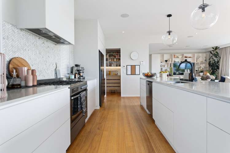 11 Te Awakura Terrace Mount Pleasant_3