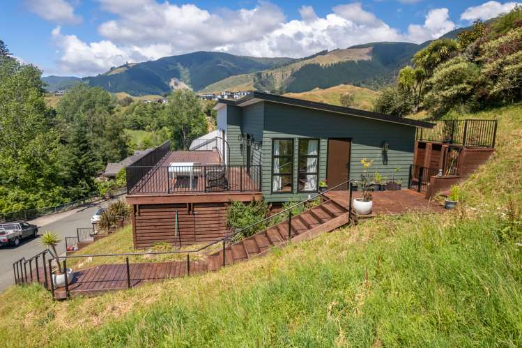 12 Woodford Lane Stoke_14