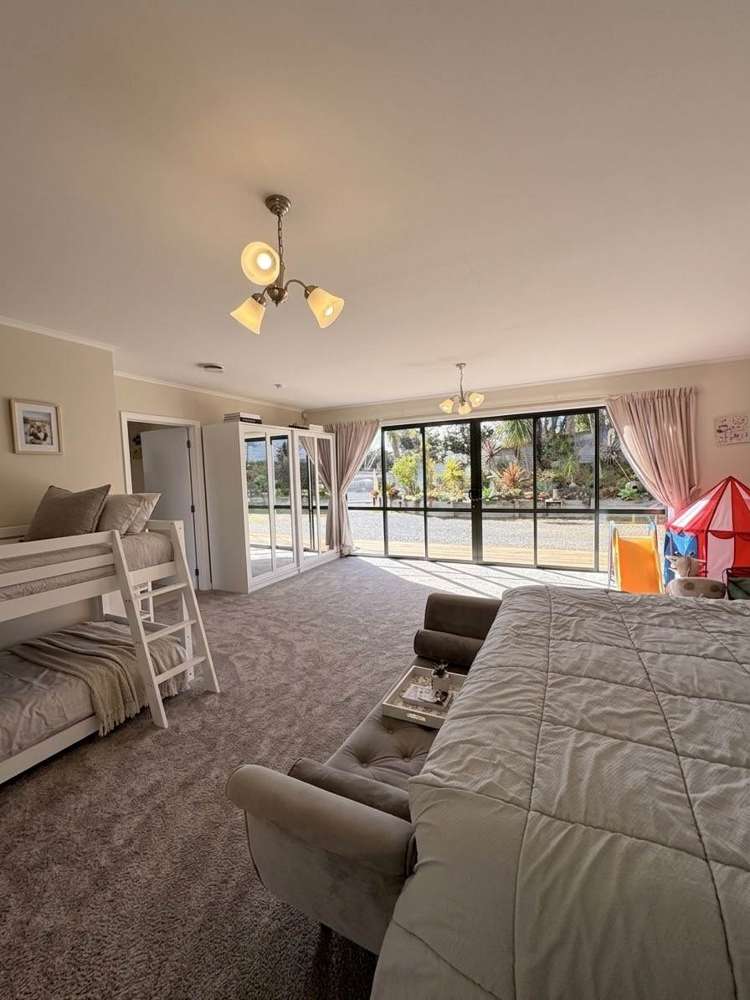 1258 East Coast Road Redvale_10