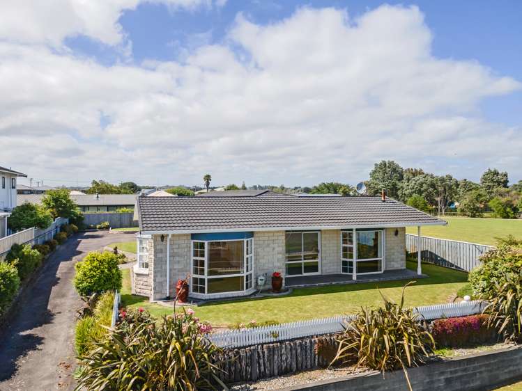 140 Parklands Avenue_0