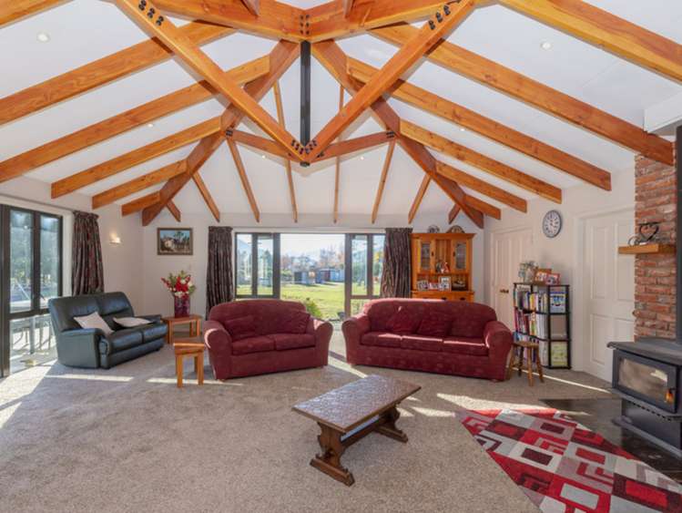 19 Monteith Road Albert Town_9