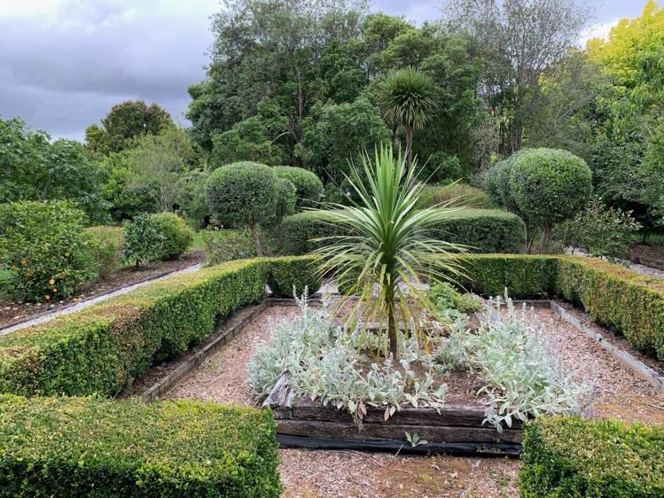 69 Croft Lane Riverhead_5