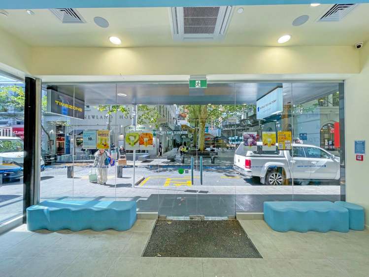 Shop D/33 Lorne Street City Centre_7